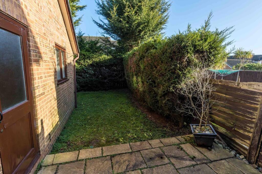 2 Bedroom House-Driveway - Bournemouth Hospital - Long Stay Discounts - Lima Apartments Ltd Exteriér fotografie
